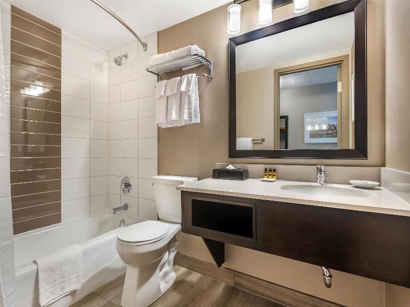 Best Western Plus Calgary Centre Inn image