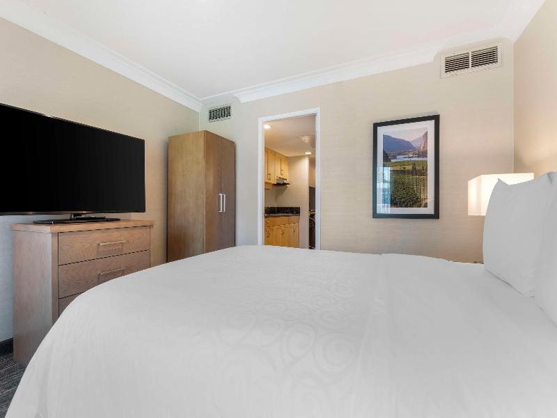 Best Western Plus Kelowna Hotel & Suites image