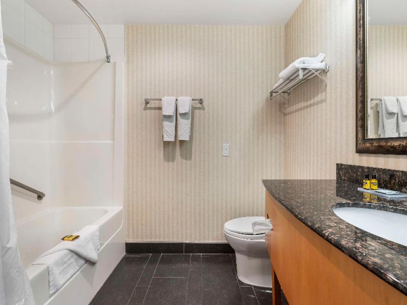 Best Western Plus Kelowna Hotel & Suites image