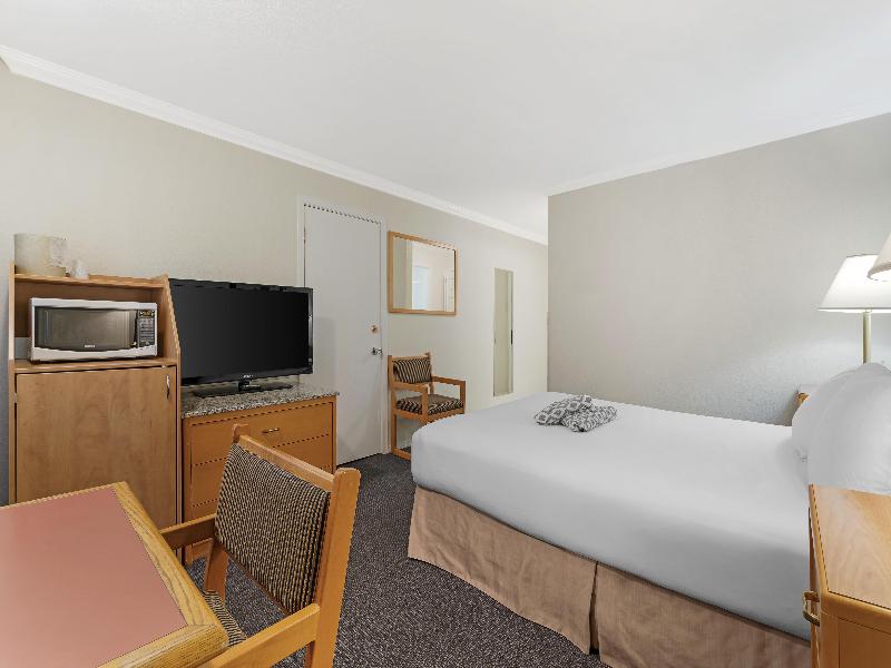 Best Western Inn at Penticton image
