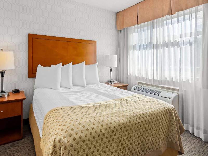 Best Western Plus Langley Inn image