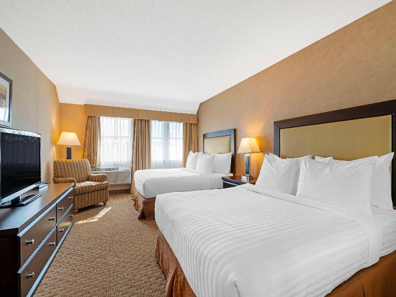 Best Western Plus Emerald Isle Hotel image