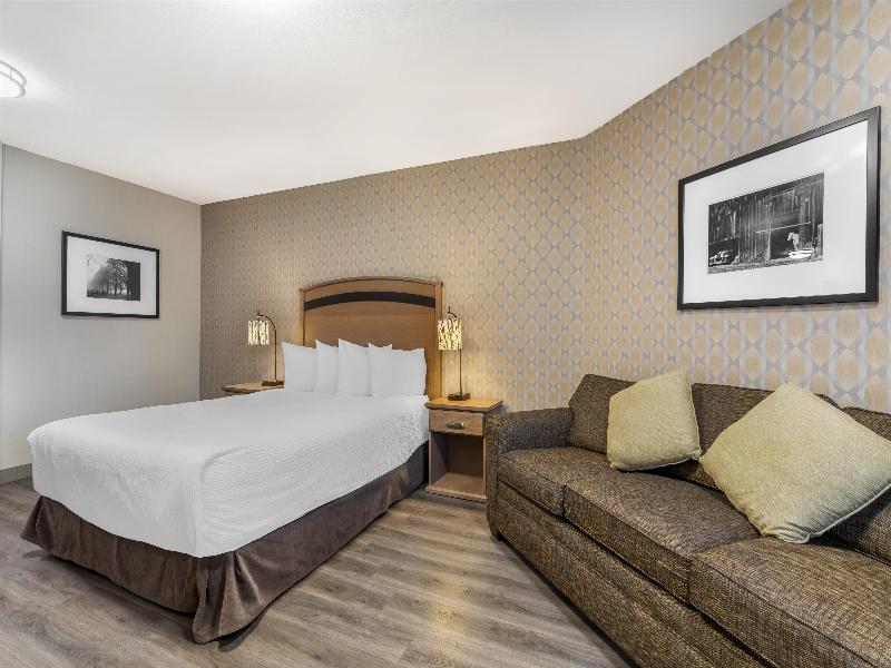 Best Western Plus Country Meadows Inn image