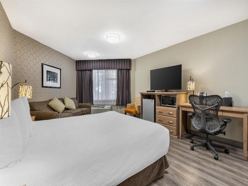 Best Western Plus Country Meadows Inn image