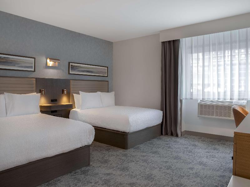 Hampton Inn by Hilton Winnipeg Downtown image