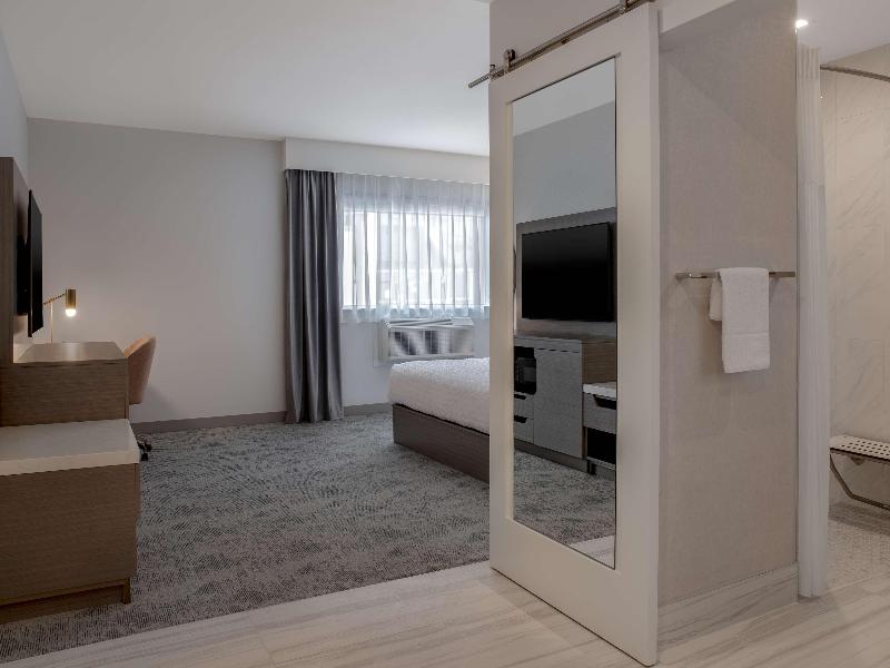 Hampton Inn by Hilton Winnipeg Downtown image