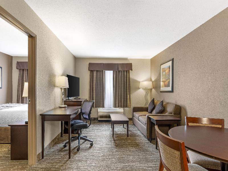Best Western Plus Pembina Inn & Suites image