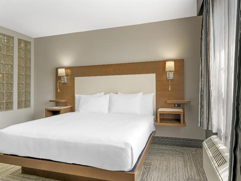 Best Western Plus Woodstock Hotel & Conference Cen image