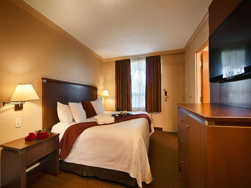 Best Western Plus Guildwood Inn image