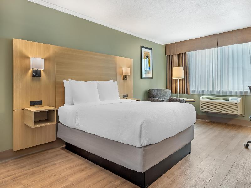 Best Western Plus Ottawa City Centre image
