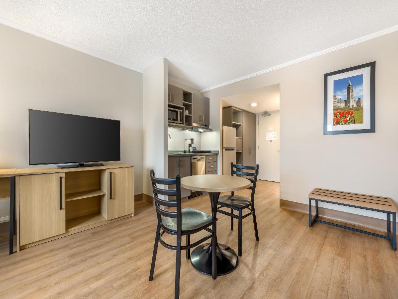 Best Western Plus Ottawa City Centre image