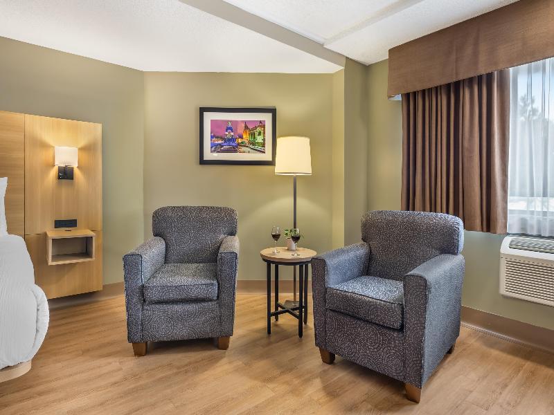 Best Western Plus Ottawa City Centre image