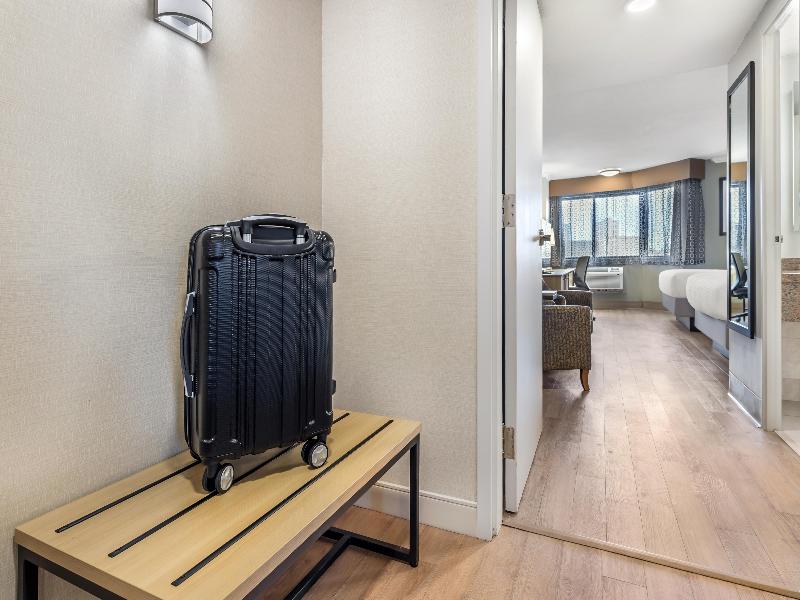 Best Western Plus Ottawa City Centre image