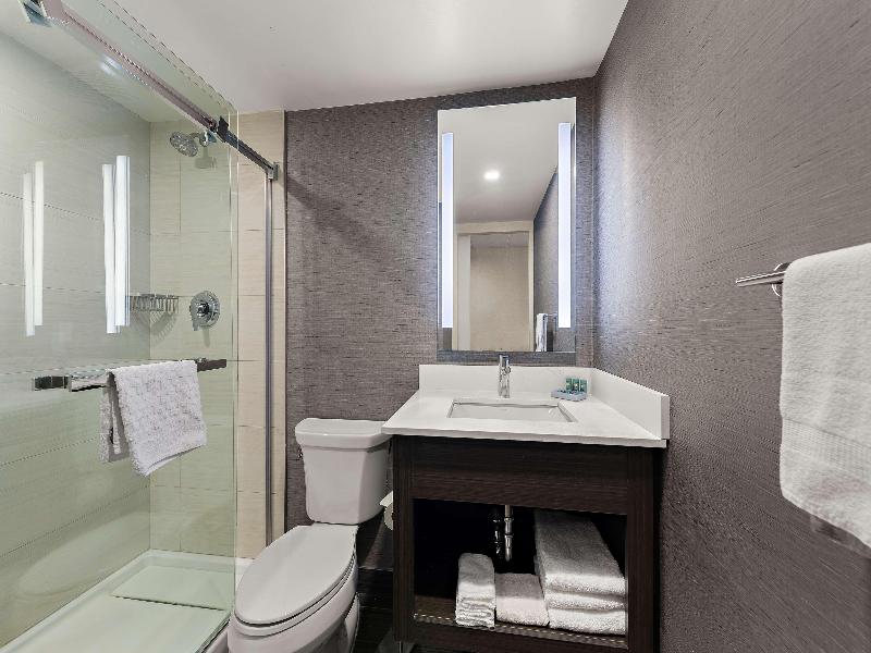 Best Western Parkway Hotel Toronto North image