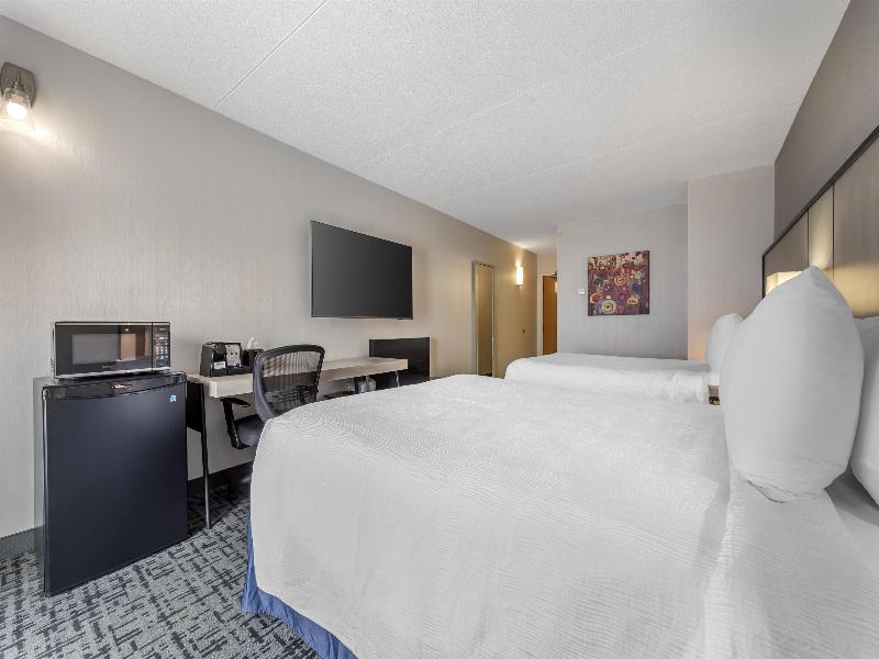 Best Western Hotel Brossard image