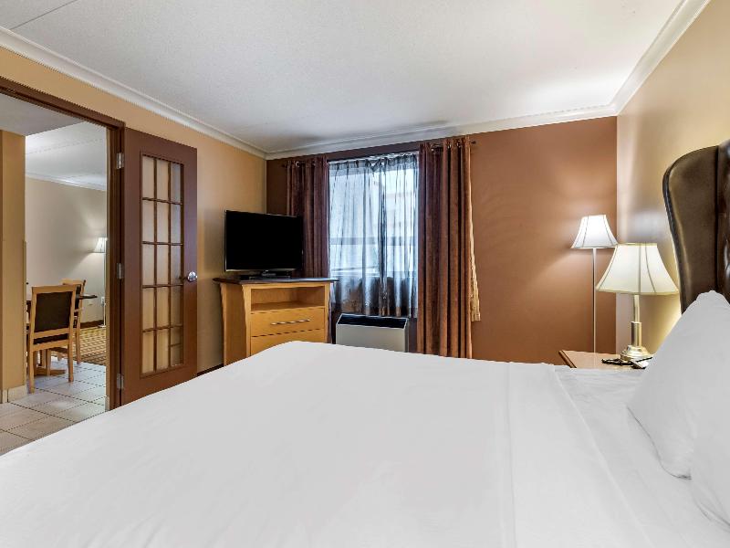 Best Western Marquis Inn & Suites image