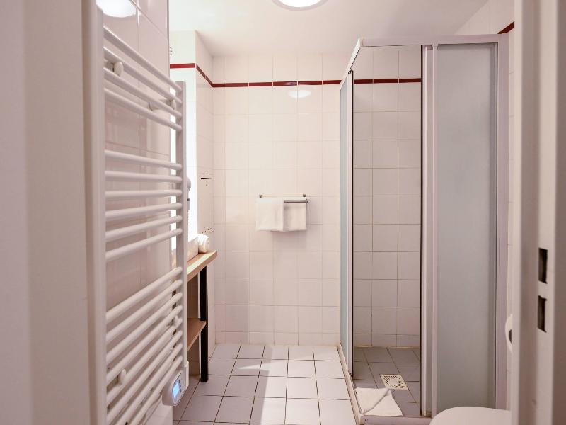Comfort Aparthotel Versailles, St Cyr L'Ecole image