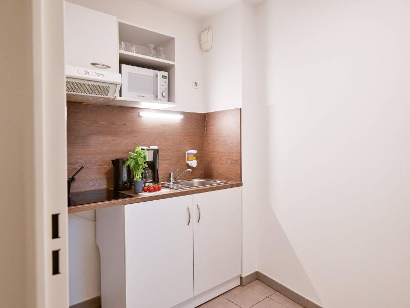 Comfort Aparthotel Versailles, St Cyr L'Ecole image
