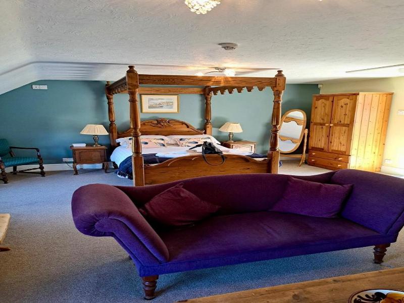 Ganton Greyhound Inn image