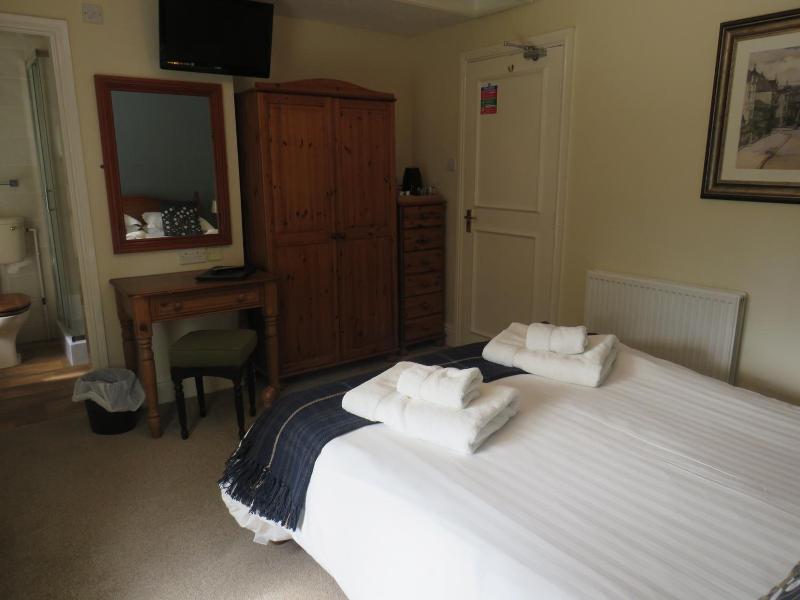 Ganton Greyhound Inn image