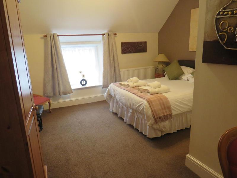 Ganton Greyhound Inn image