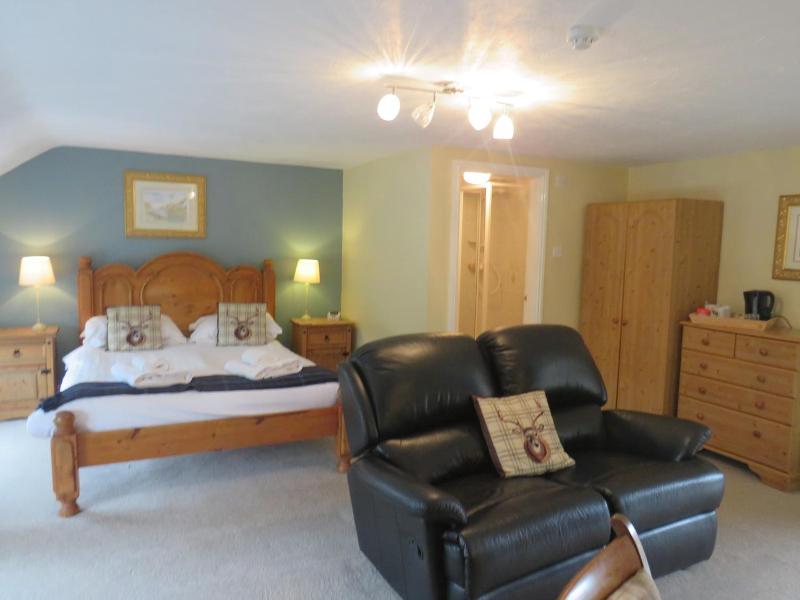Ganton Greyhound Inn image