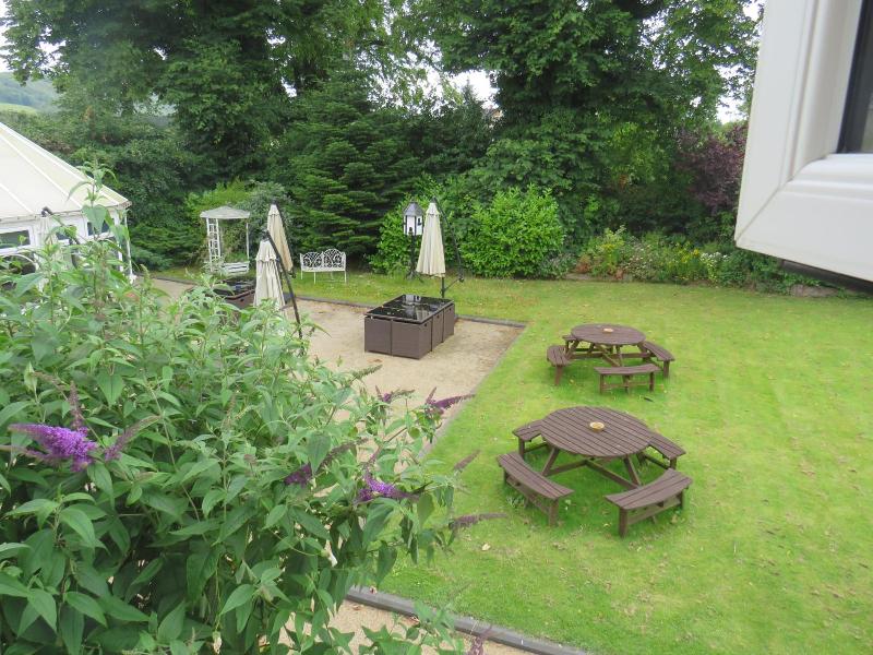 Ganton Greyhound Inn image