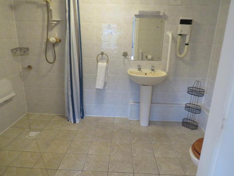 Ganton Greyhound Inn image