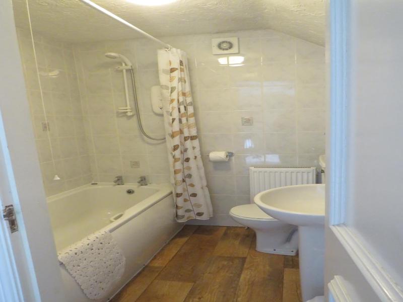 Ganton Greyhound Inn image