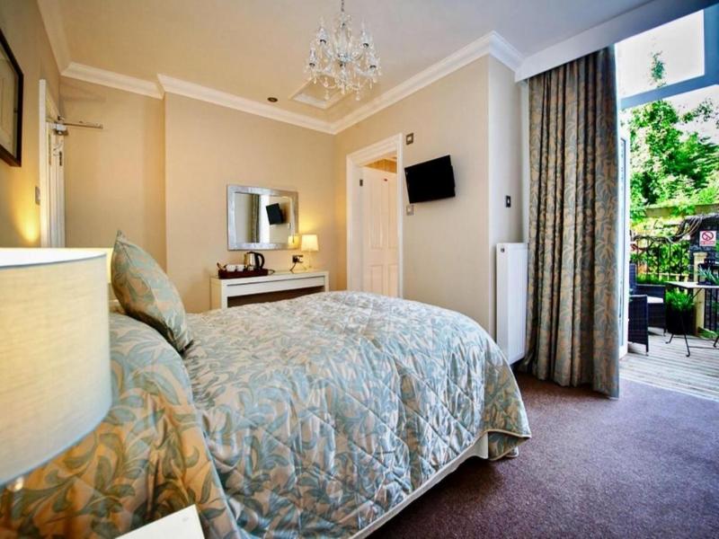 Lennox Lea Hotel & Apartments image