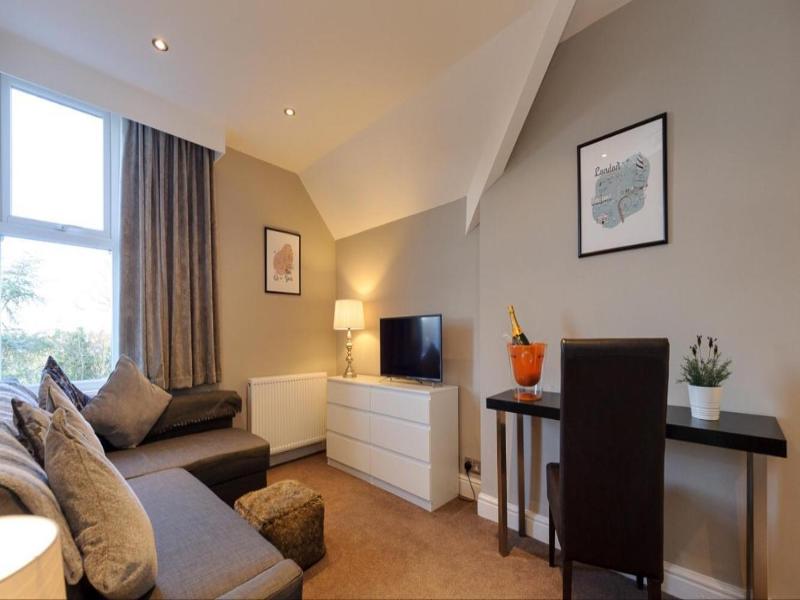 Lennox Lea Hotel & Apartments image