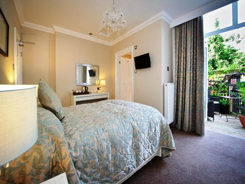 Lennox Lea Hotel & Apartments image