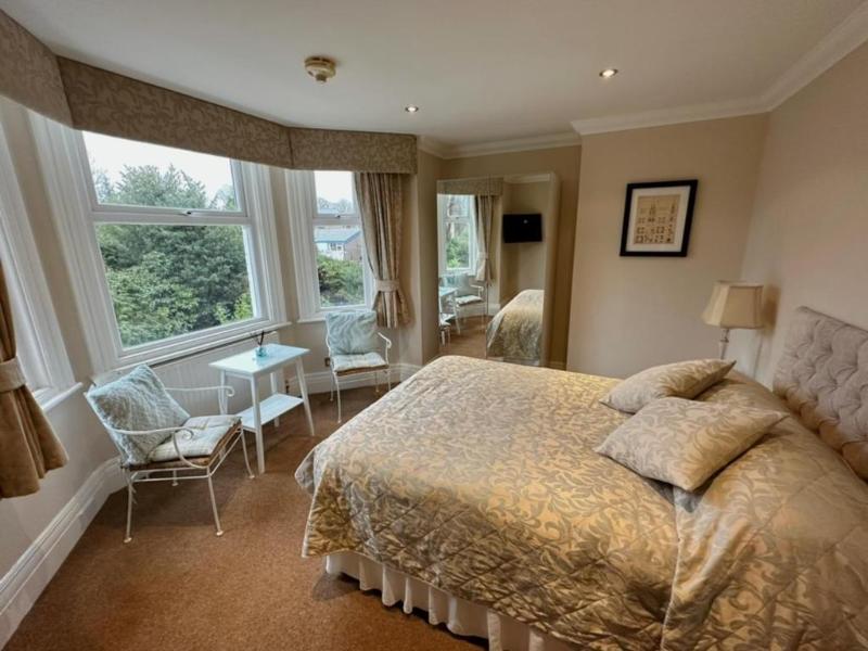 Lennox Lea Hotel & Apartments image