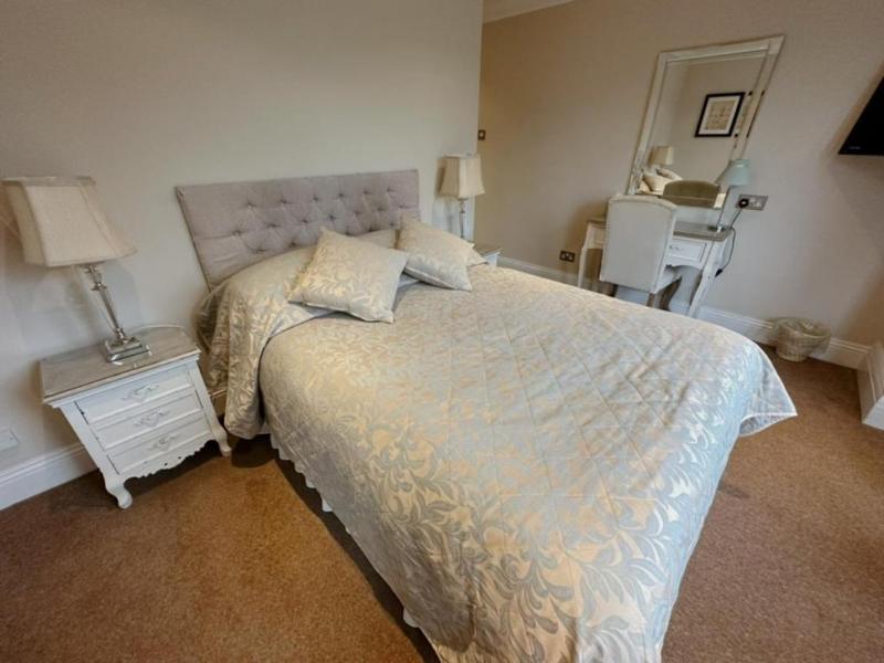 Lennox Lea Hotel & Apartments image