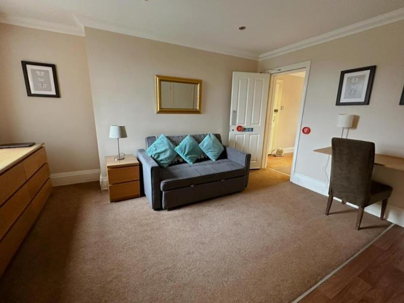 Lennox Lea Hotel & Apartments image