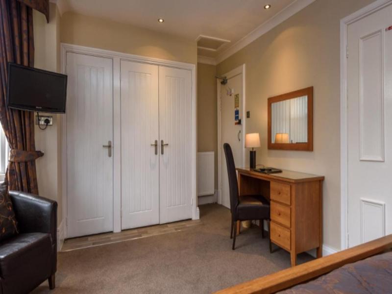Lennox Lea Hotel & Apartments image