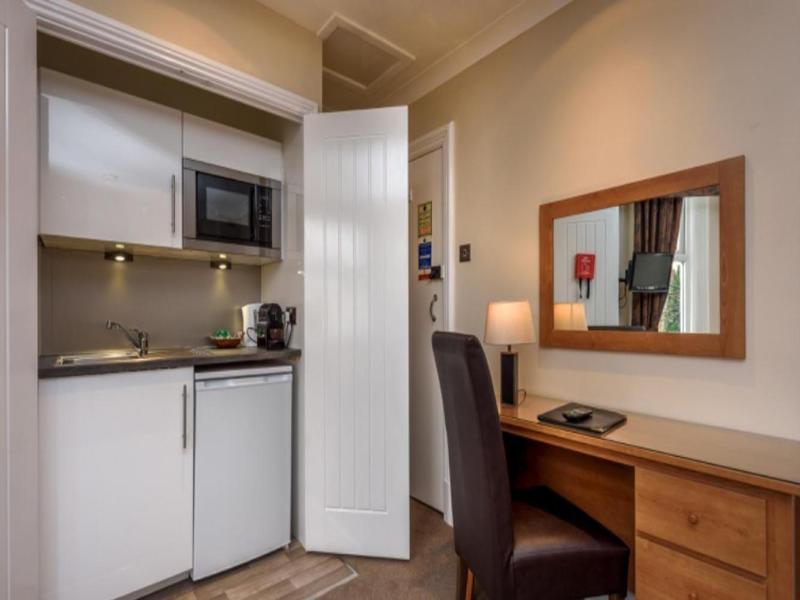 Lennox Lea Hotel & Apartments image