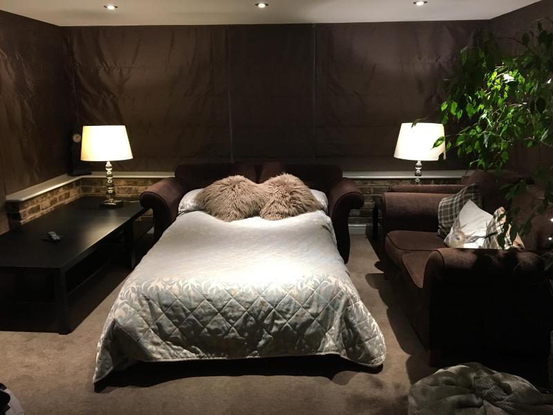 Lennox Lea Hotel & Apartments image