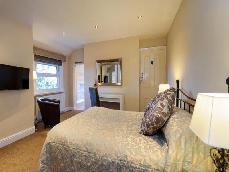 Lennox Lea Hotel & Apartments image