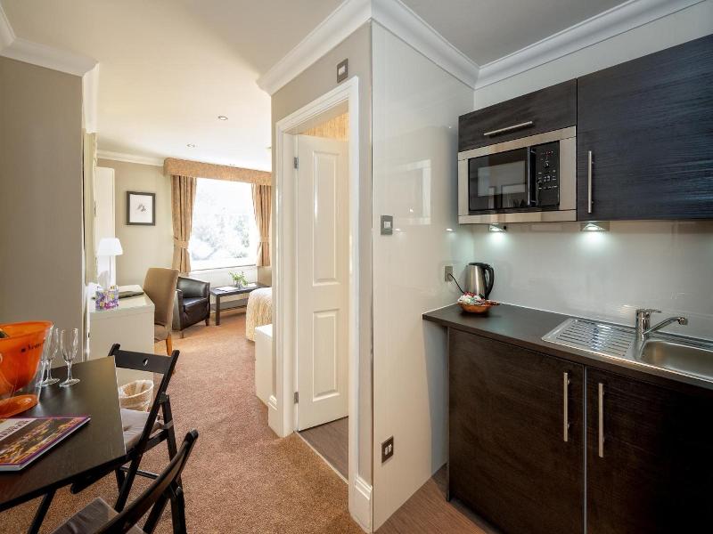 Lennox Lea Hotel & Apartments image