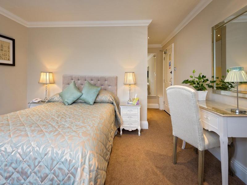 Lennox Lea Hotel & Apartments image