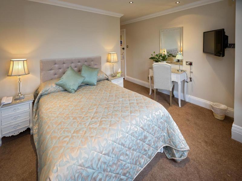 Lennox Lea Hotel & Apartments image