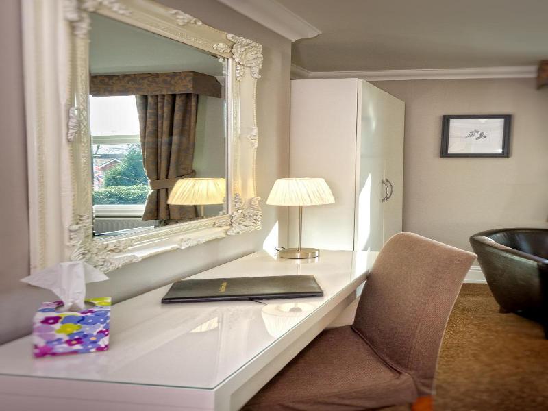Lennox Lea Hotel & Apartments image