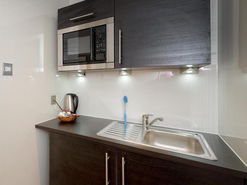 Lennox Lea Hotel & Apartments image