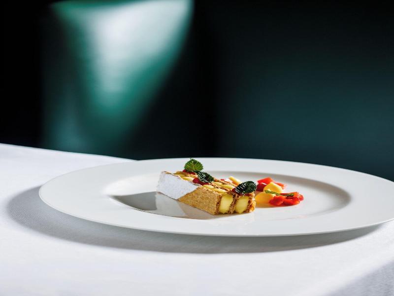 Marriott Hotel Rome Grand Flora image