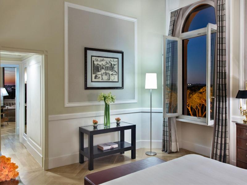 Marriott Hotel Rome Grand Flora image