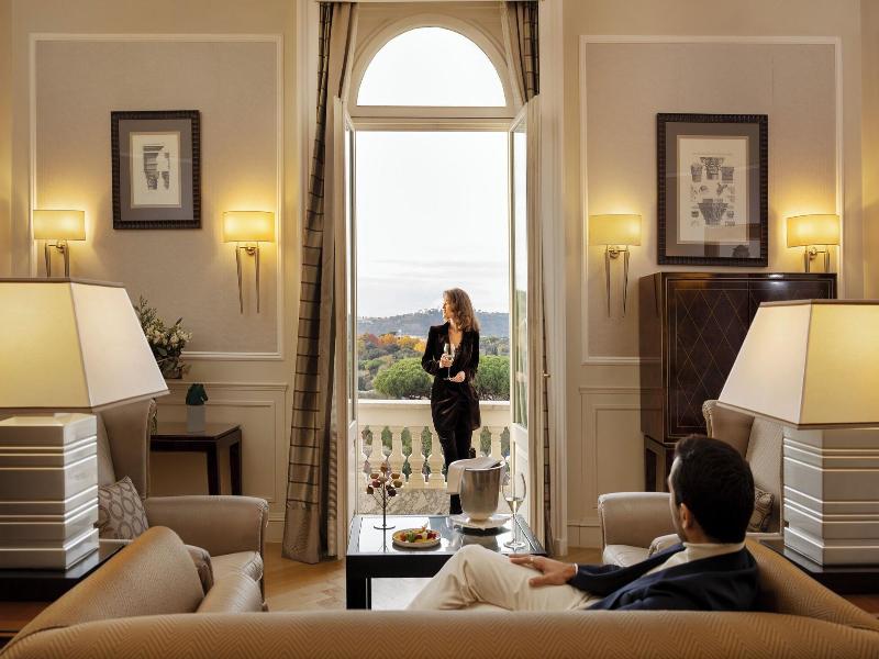 Marriott Hotel Rome Grand Flora image