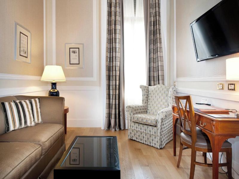 Marriott Hotel Rome Grand Flora image