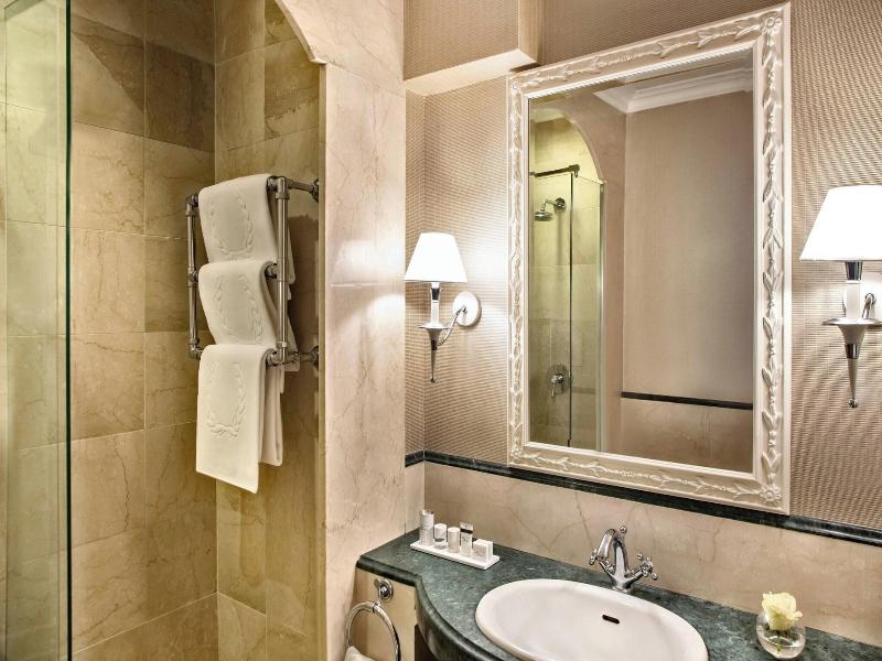 Marriott Hotel Rome Grand Flora image