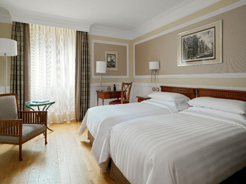 Marriott Hotel Rome Grand Flora image